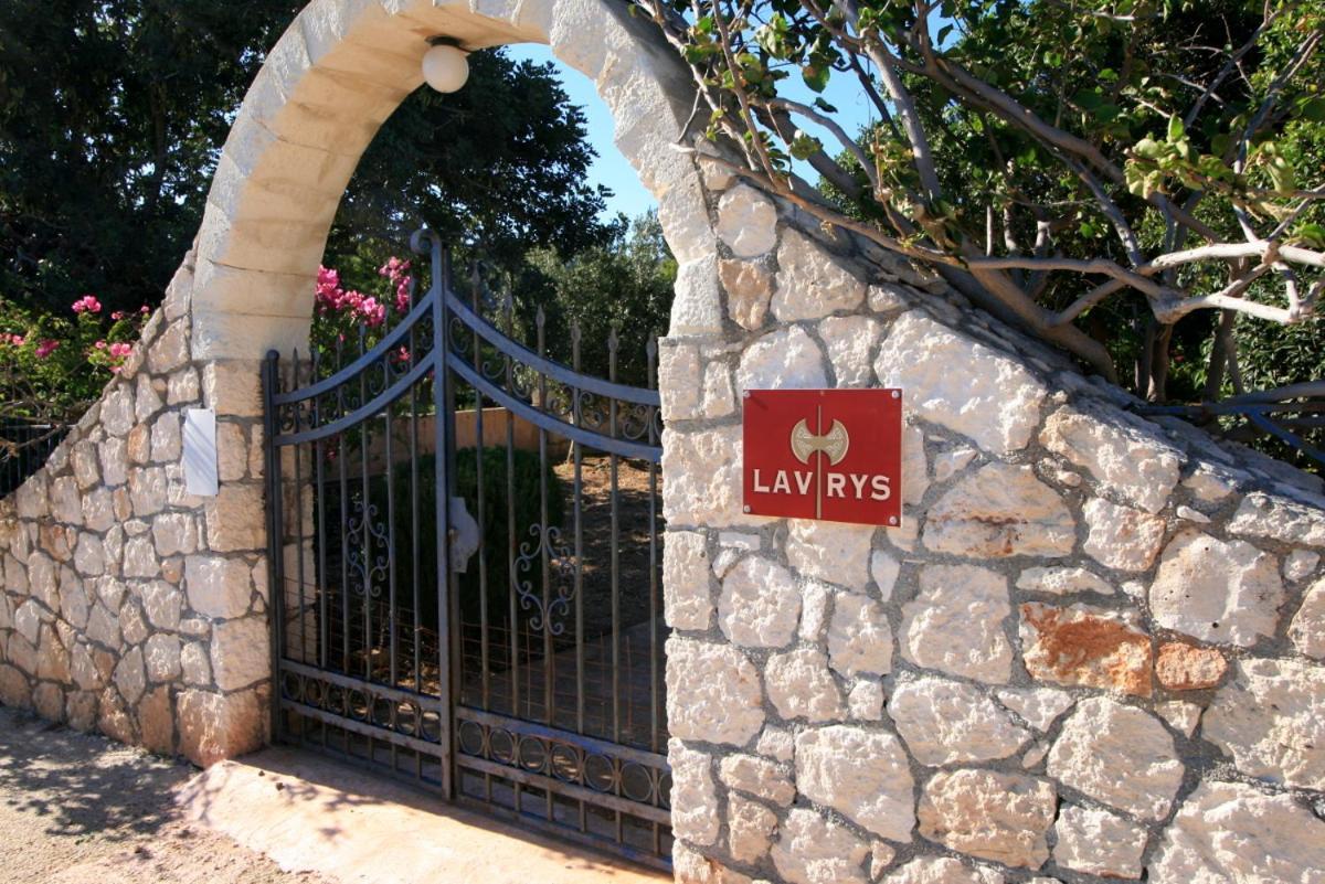 Seaside, Relaxing Family House With Playground! Villa Lavrys 4 Марати Екстериор снимка